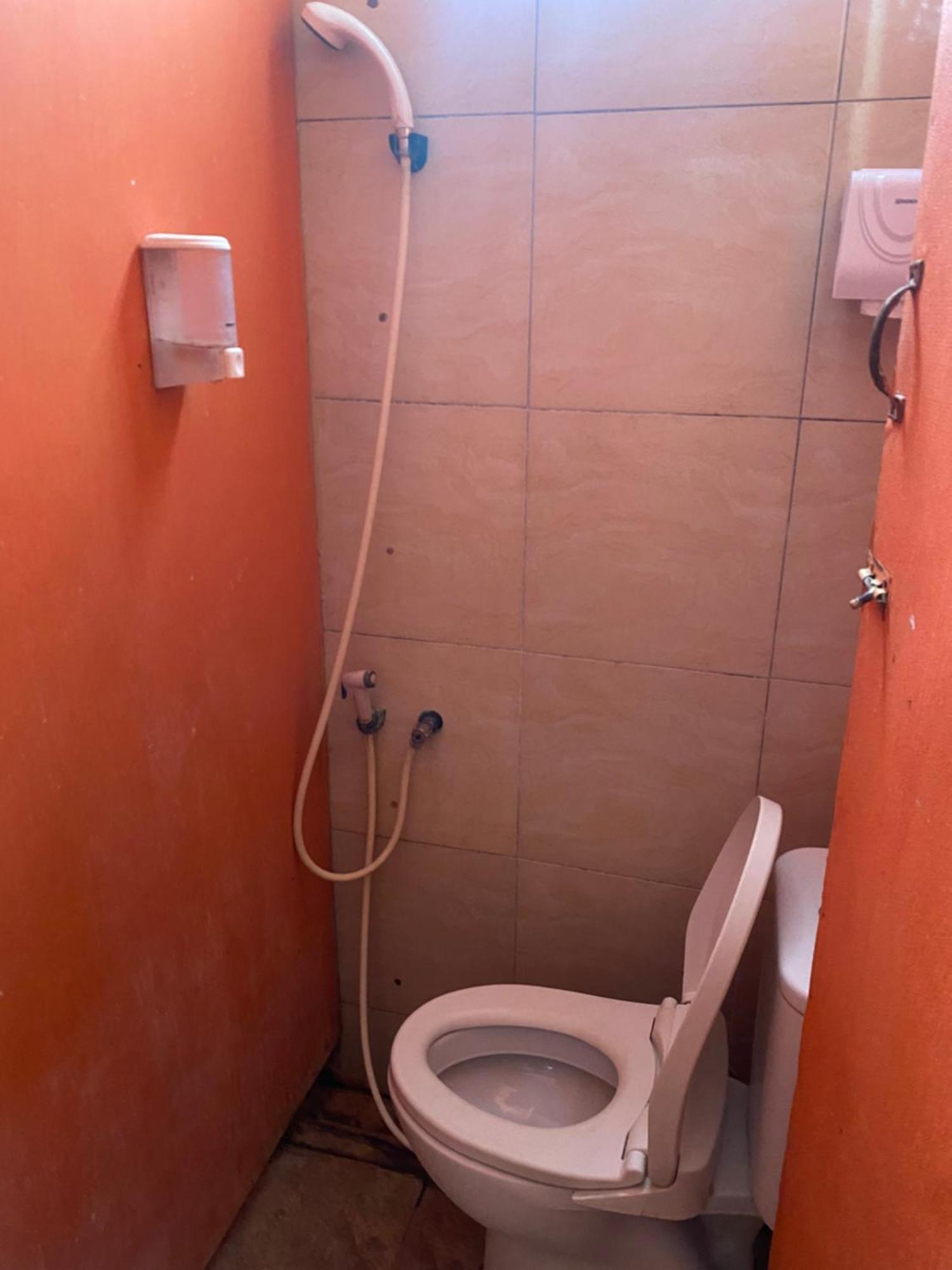 Cempaka Hostel Labuan Bajo Ngoại thất bức ảnh